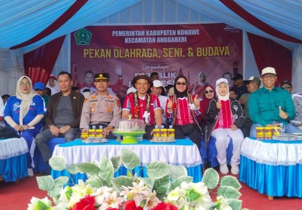 Semarak HUT RI ke-81 di Anggaberi, Bupati Konawe Buka Porseni dan Kunjungi UMKM
