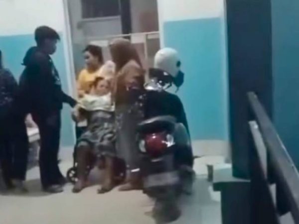 Meski Ambulans Puskesmas Tongauna Tersedia, Pasien Hendak Melahirkan Justru Dirujuk Pakai Pikap